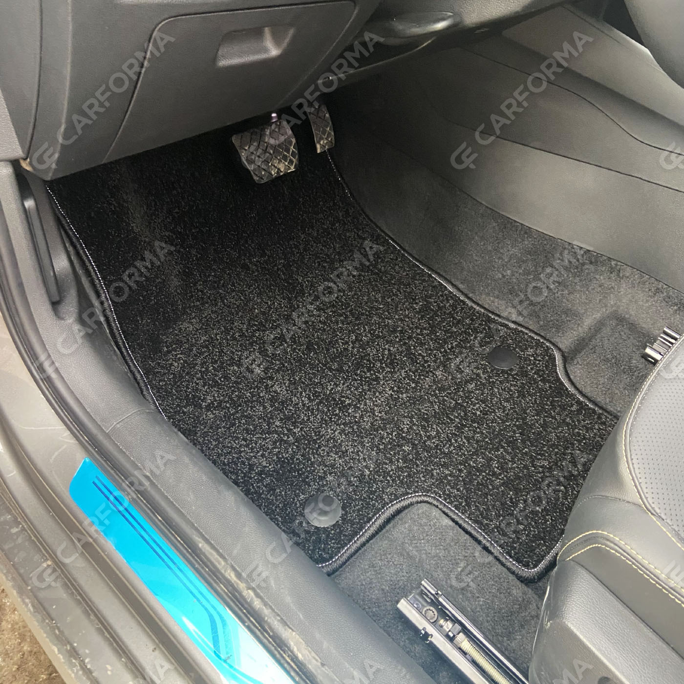 Ворсовые коврики на Audi Q2L 2016&nbsp;-&nbsp;2026 в Новосибирске