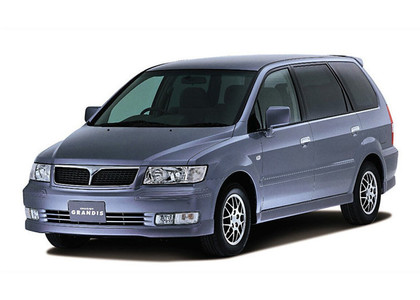 Коврики на Mitsubishi Chariot Grandis 1997 - 2003 в Новосибирске