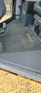 Ворсовые коврики на Спецтехника Бульдозер Shantui DH24B3 XL  в Новосибирске