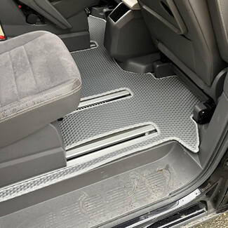 Коврики на Volkswagen Multivan (T7) 2021&nbsp;-&nbsp;2026 в Новосибирске