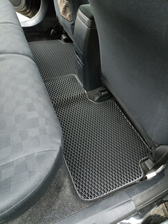 Ворсовые коврики на Toyota Corolla Fielder (E14) 2006&nbsp;-&nbsp;2012 в Новосибирске