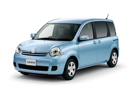 Ворсовые коврики на Toyota Sienta I 2003 - 2015 в Новосибирске